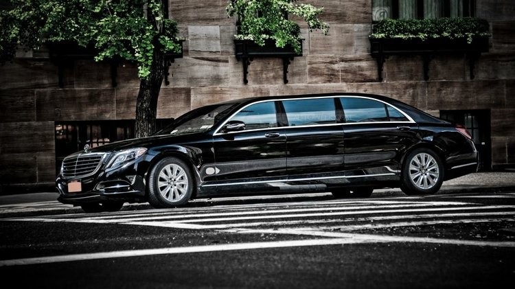 Sieu xe chong dan Mercedes-Maybach S600 gia 34 ty